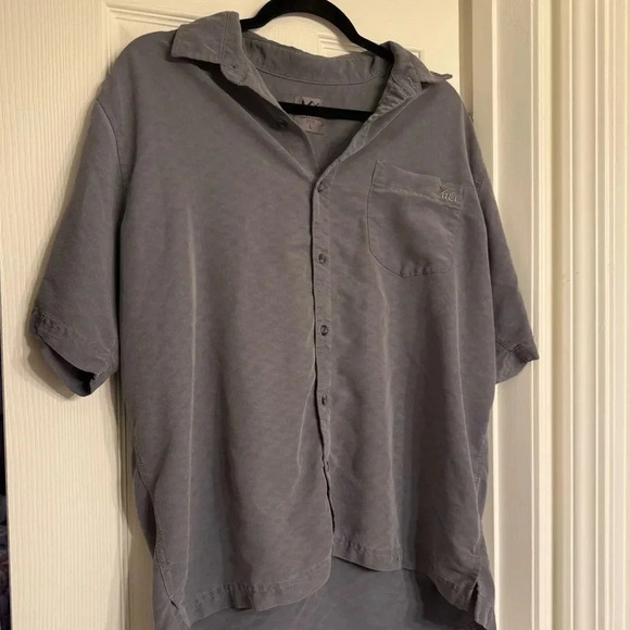REI Men’s Grey Button Up Short Selves Size L - Picture 3 of 5